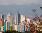 El cielo de la ciudad se vio más despejado este martes. FOTO: Cortesía 