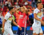 Independiente Medellín desperdició varias opciones en los primeros minutos, que bien pudieron cambiar la historia del partido. FOTO: JAIME PÉREZ. 