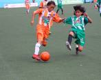 El volante Jarlan Barrera también compartió con Braian tras el entrenamiento. Fotos cortesía atlético nacional 