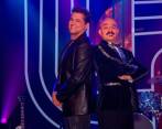 Carlos Vives y Julián Arango en “El club de los graves”. FOTO Cortesía Disney+