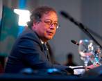 El presidente, Gustavo Petro, ha defendido al exmandatario de Perú, Pedro Castillo, después de su autogolpe. FOTO: Cortesía Presidencia