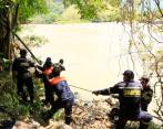 Confirman ubicación de carro que cayó con una familia al río Cauca 