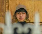 La Muchacha —Isabel Ramírez Ocampo— escribe canciones sobre las violencias cotidianas que enfrentan las mujeres. Publicó un libro con las letras de sus canciones y sus dibujos. Foto cortesía Teatro Mayor
