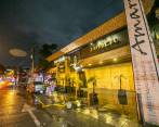 Amarna, una discoteca con temática árabe, es una de las más icónicas de Barrio Colombia y aún sobrevive. Lleva abierta al público varios años en la zona. FOTO esneyder gutiérrez