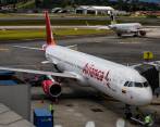 En las últimas tres semanas dos vuelos trasatlánticos de Avianca han reportado inconvenientes. FOTO Julio César Herrera