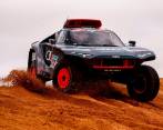 El español Carlos Sainz ganó la etapa del Rally Dakar que lidera el catarí Nasser Al-Attiyah (Toyota). FOTO EFE 