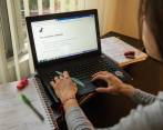 Los usuarios señalan diifucltades de acceso a plataformas como Youtube, Gmail, Spotify y aplicativos de la empresa Meta. FOTO CARLOS ALBERTO VELÁSQUEZ 