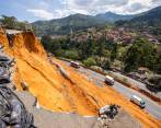 Todos se tiran la pelota sobre la responsabilidad de las obras de mitigación del talud del kilómetro 8 de la vía a la Costa. FOTO: CARLOS VELÁSQUEZ