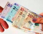 El peso, entre las 10 monedas emergentes más devaluadas este año