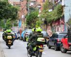 En el barrio La Sierra de Medellín los comerciantes han sido víctimas del paro armado decretado por el Clan del Golfo. FOTO: JAIME PÉREZ MUNÉVAR.