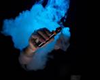 Los comercializadores de los cigarrillos eléctricos podrían tener multas y hasta se les podría cerrar el establecimiento. FOTO: Carlos Velásquez