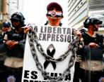 El Nacional dijo ser víctima de una persecución administrativa y tributaria. Incluso, advirtieron que “en un momento determinado nos pusieron una bomba”. FOTO: EFE-REFERENCIA