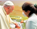 Francisco visitó el departamento de oncología pediátrica del hospital universitario Gemelli. FOTO: VATICANO