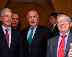 Los expresidentes Álvaro Uribe, Andrés Pastrana y César Gaviria ya recibieron su primera dosis contra el covid. FOTO COLPRENSA