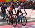 Urán compite en su séptimo Giro. En los anteriores seis terminó la carrera. Rubio (atrás) compite por tercera vez en la prueba. FOTO GETTY