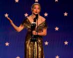 Amanda Seyfried se llevó el premio a Mejor actriz de miniserie por “The Dropout”. Foto: Cortesía. 