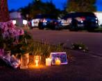 Homenaje a las víctimas de la masacre que dejó 10 muertos en Búfalo, Nueva York. FOTO getty