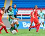 Lorena Bedoya regresó a Nacional tras su paso por el fútbol de España y es referente del cuadro paisa. FOTO dimayor