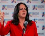 La senadora María Fernanda Cabal rechaza la designación de Lafaurie como negociador en los diálogos con el ELN. Foto: Colprensa 