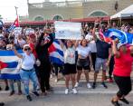 Miles de cubanos salieron a las calles de La Habana a protestar contra el gobierno de Miguel Díaz-Canel tras 27 años de no producirse manifestaciones en la isla de Cuba. FOTO AGENCIA EFE