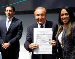 Después de perder las elecciones presidenciales frente a Gustavo Petro, el ingeniero Rodolfo Hernández aceptó su curul en el Senado, pero luego renunció a ella. FOTO COLPRENSA