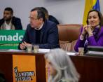 El ministro del Interior, Alfonso Prada, y la ministra de Salud, Carolina Corcho, durante el debate de la reforma a la salud en la Comisión Séptima de Cámara. FOTO Colprensa