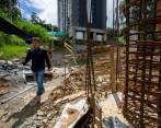 Las fotos evidencian el freno de las obras, que ya están listas en un 80 %. Pero lo que falta hace inhabitable la unidad. FOTO edwin bustamante