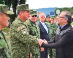 El presidente Gustavo Petro se reunión con alrededor de 50 generales y almitantes de la Fuerza Pública. FOTO: CORTESÍA