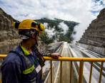 4.500 personas trabajan en las obras actualmente. El cambio de contratista implicaría, en la práctica, migrar un pueblo. FOTO: JAIME PÉREZ