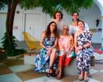 Sentadas de izquierda a derecha: Ana María Orduz, Teresita Gómez y Paola Ávila. De pie: Liz García y Sandra Arango. FOTO Cortesía Diego Vega