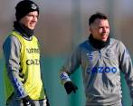 El volante colombiano James Rodríguez está a la espera de conocer su lesión y tiempo de incapacidad. FOTO TOMADA @EVERTON