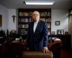 Monseñor Héctor Fabio Henao dirige el Programa ConPaz, dirigido a acompañar a comunidades afectadas por el conflicto. Luego pasan sus clamores a distintos gobernantes. FOTO Colprensa
