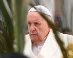 Un día después de salir del hospital, el papa Francisco apareció en la ceremonia que da inicio a la Semana Santa. FOTO: EFE