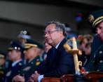 El presidente Gustavo Petro le dijo a las Fuerzas Armadas que el pueblo colombiano votó por el cambio. FOTO: Cortesía Presidencia
