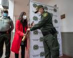 El bastón y la lanza hurtados este fin de semana fueron recuperados por parte de la Policía Metropolitana del Valle de Aburrá y devueltos al Centro ayer martes. FOTO edwin bustamante