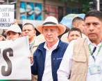 El expresidente marchó el pasado fin de semana en Medellín en contra del Gobierno Petro, jornada de movilizaciones que impulsó la congresista de su partido, Paloma Valencia. FOTO: COLPRENSA - CENTRO DEMOCRÁTICO