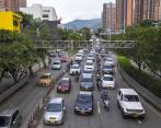 La medida volverá el próximo lunes 17 para los carros y motos particulares con placas terminadas en 6 y 9. Foto: Carlos Alberto Velásquez.