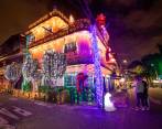 En la casa de los Juanchos, en La Floresta, la Navidad se hace con 120.000 bombillas