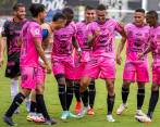 La alegría envigadeña tras la anotación de Diego Moreno, la cual logró en un momento en el que Junior se acercaba al empate. Ese 2-0 le dio tranquilidad al club naranja. FOTO carlos velásquez