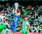 El empate entre Nacional y Junior (1-1) en el partido de vuelta en el Atanasio Girardot, sentenció la clasificación del conjunto Tiburón. FOTO: JAIME PÉREZ. 