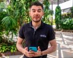 Juan Pablo Triviño creó una plataforma que permite poner en alquiler los objetos que no se utilizan con frecuencia y pueden servirles a otras personas. Es un empresario del ecosistema tecnológico en Antioquia. FOTO: CARLOS VELÁSQUEZ