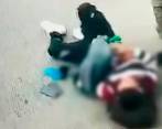 Uno de los hombres involucrados en el atraco murió en la madrugada de este viernes. FOTO: TOMADA DEL VIDEO 