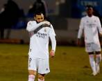 Karim Benzema sufre la eliminación del Madrid de la Copa de Rey. FOTO EFE