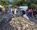 La Gobernación de Antioquia aseguró que se han agotado todas las alternativas para disolver la protesta. FOTO jaime pérez