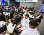 Los estudiantes aprendieron sobre los retos que enfrentan hoy las empresas y propusieron ideas para enfrentarlos. Foto: Manuel Saldarriaga. 