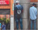 Los baños de San Antonio, junto con los de la Biblioteca EPM, son las únicas instalaciones sanitarias fijas en el Centro. Sin embargo, por su precio muchos no pueden acceder. FOTO EDWIN BUSTAMANTE