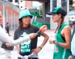 Las aficionadas se mostraron reacias a participar de la dinámica y rechazaron a los periodistas. FOTO CAPTURA @WINSPORTSTV