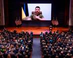 En cerca de 20 minutos, el presidente ucraniano Volodimir Zelenski les expuso a congresistas de Estados Unidos la guerra que han padecido por la invasión rusa a su país. FOTO AFP