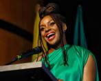 La escritora Chimamanda durante la inauguración de la Feria del Libro de Bogotá. Foto: Colprensa.