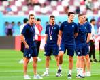 La FIFA amenazó a los equipos con sancionar a sus capitanes con tarjeta amarilla si llevan la cinta de colores. FOTO: EFE 